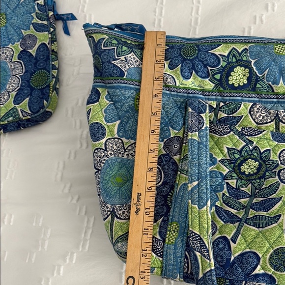 Vera Bradley Vibrant Blue and Green Quilted Tote Bag - Picture 8 of 16